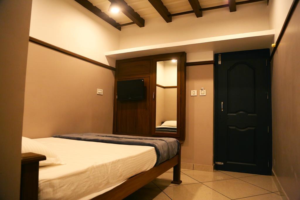 Icon Residency Hotel Калпата Екстериор снимка