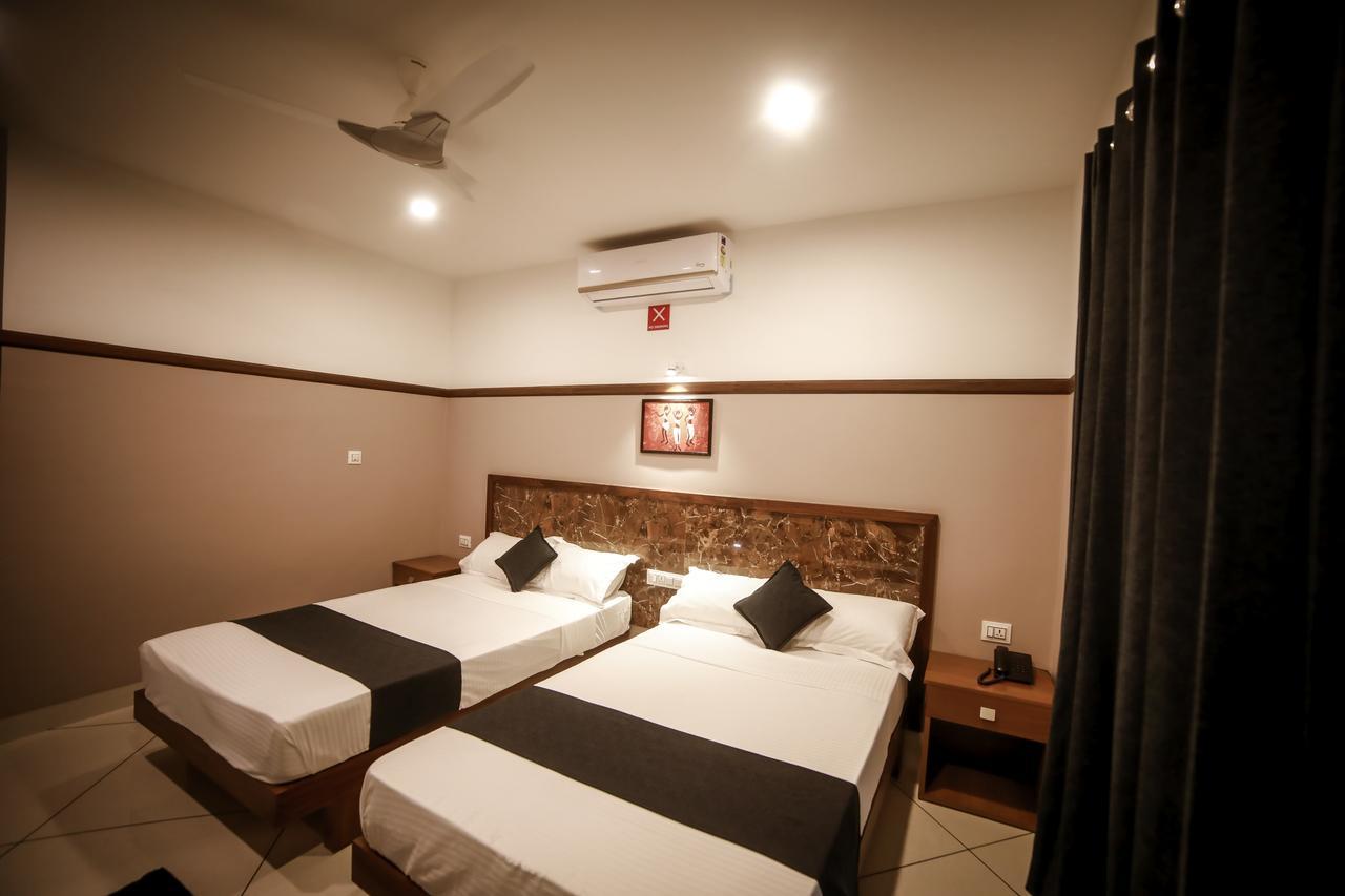 Icon Residency Hotel Калпата Екстериор снимка