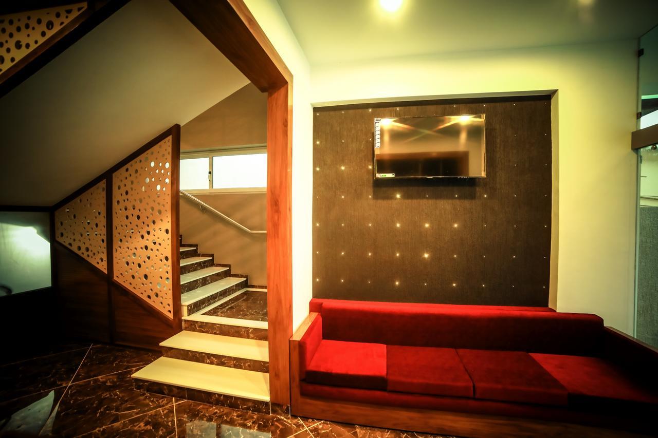 Icon Residency Hotel Калпата Екстериор снимка