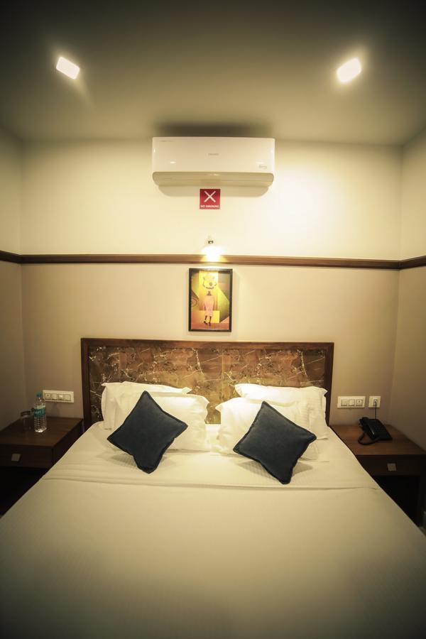 Icon Residency Hotel Калпата Екстериор снимка